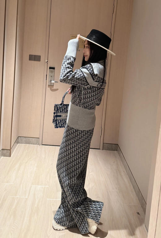 XY27-迪奥 羊绒深灰裤（SS） 商品图1