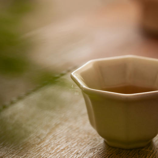 问鼎哥窑碎玉传世款八方杯 商品图2