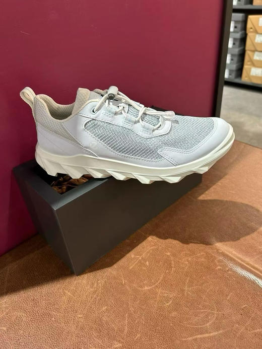 降价了！爆款回归了👏👏淡蓝色爱步女士🚺最新款网面驱动，好鞋超级舒服😌特惠🉐️💰680，国内1700左右，买一送一的节奏[捂脸] 商品图4