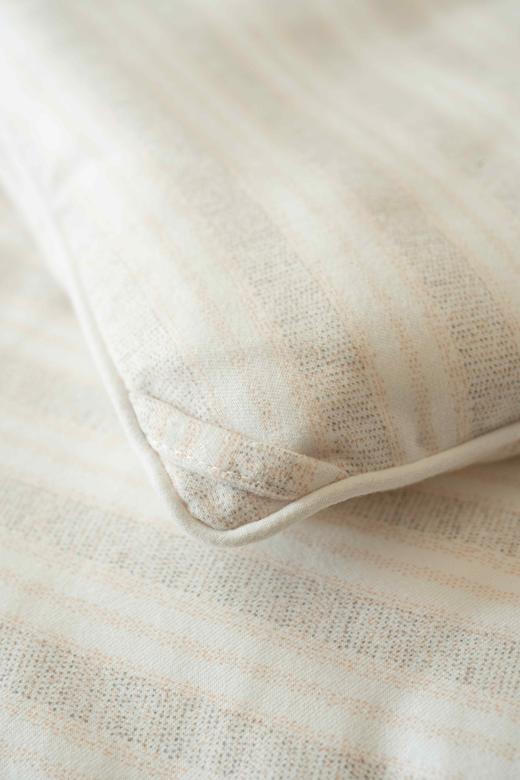 SCHIESSER LIVING(春秋1250g/1400g)适合10-25度,适合5-15度 舒雅生活印花面料面料手感软糯 8跟被角带设计，固定被套不跑芯 整面绗缝设计，固定内芯不移位1206019 商品图8