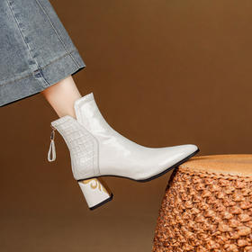 【预售5天】时尚粗跟切尔西靴女新款气质真皮尖头高跟马丁靴加绒短靴裸靴XME&898-822