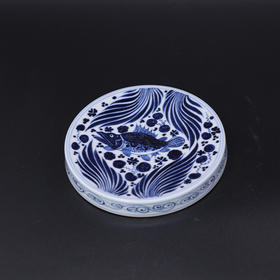 寒香瑾现元青花鱼藻纹盖置（中）