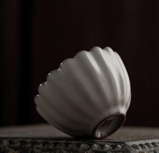 问鼎哥窑碎玉传世款蕊香杯 商品图0