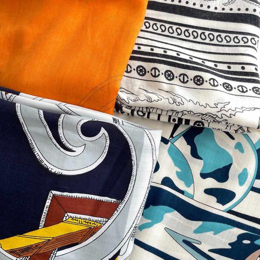 提升穿搭造型的必备利器！【四色可选 中古印花围巾】瞬间提升衣品 🐎 保暖又不厚重 春秋冬可保暖🧣使用率超高 商品图4