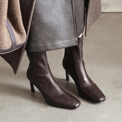 【预售5天】秋冬季法式复古高细跟瘦瘦短靴女棕色方头弹力后拉链名媛范DYJ&CX8214-1 商品图1