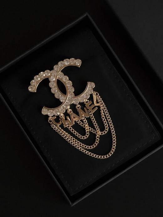 YS13-香奈儿字母镂空标识 胸针（XK） 商品图4