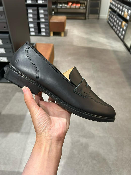 突然大大促[偷笑][偷笑]买到赚到了！爱步ecco 新款🆕上架，女士🚺一脚蹬乐福鞋国内1799，只需💰599[捂脸] 商品图4