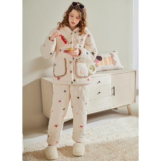 芬腾女士冬季三层加厚夹棉珊瑚绒连帽睡衣加绒法兰绒抗静电家居服 商品图1