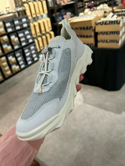 降价了！爆款回归了👏👏淡蓝色爱步女士🚺最新款网面驱动，好鞋超级舒服😌特惠🉐️💰680，国内1700左右，买一送一的节奏[捂脸] 商品图5