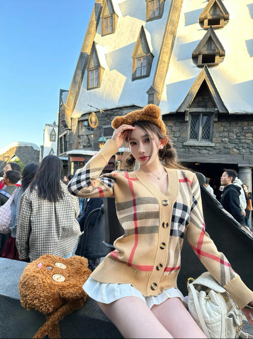 XY30-巴宝莉 格纹羊绒开衫（SS） 商品图0