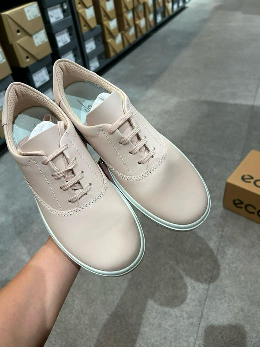 有点便宜的[偷笑][偷笑]爱步ecco 女款classic sneaker系列，板鞋，四季可穿，巨折🉐️💰570 商品图3