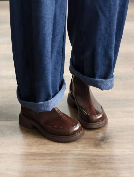 进口手抓纹软牛皮软底薄绒短靴 商品图8