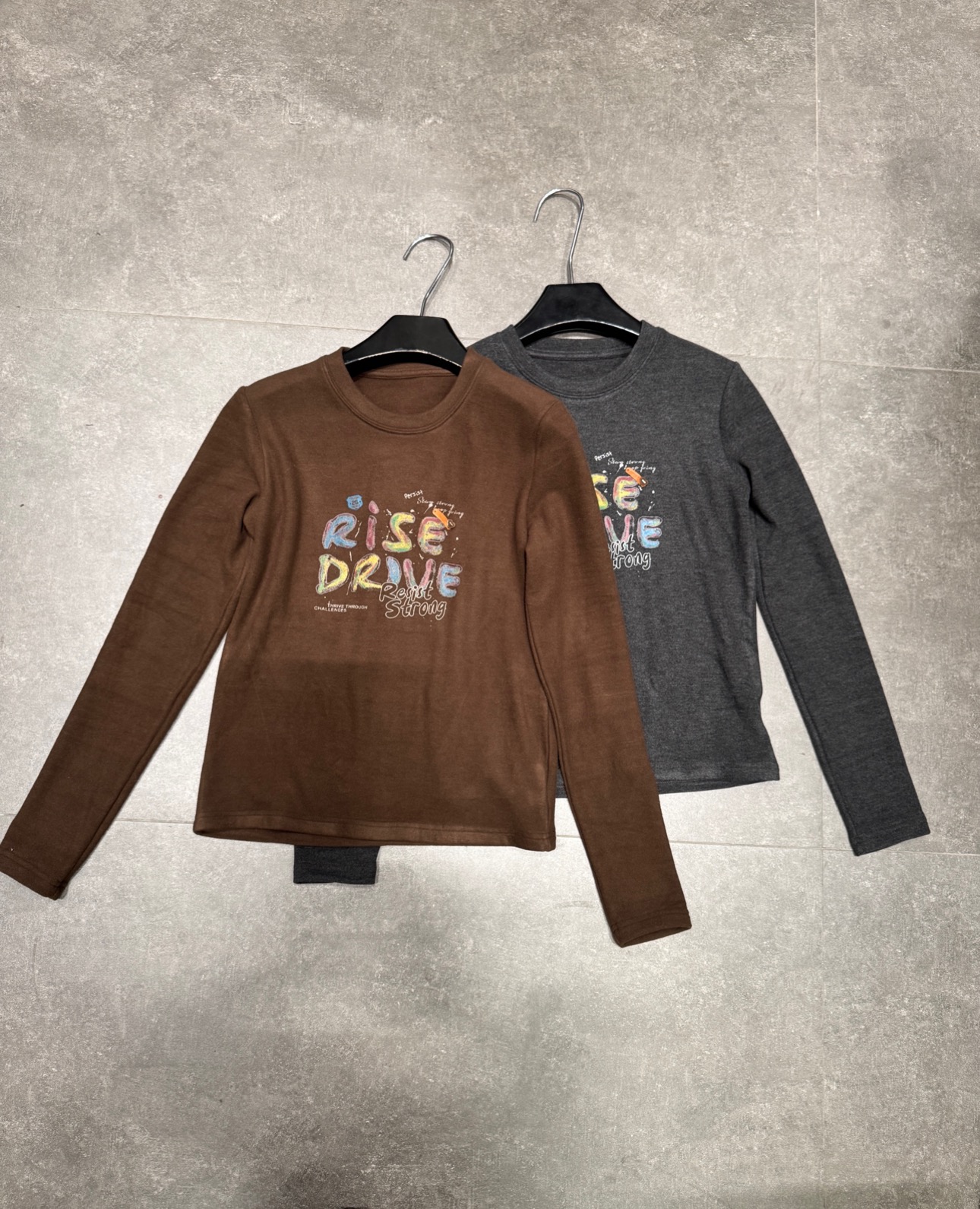 【门店同款】ENJOY冬季“游牧漫寻”彩绘字母T 167749865