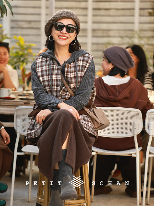 PETIT SCHAN小闪 CLO#944 Jelly beans 糖豆 纯羊毛彩点抽绳连帽套头衫 商品图3