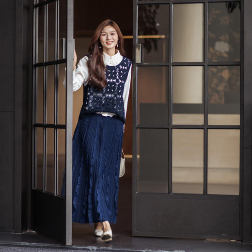 【林栖设计小店】（现货）镂空毛织马夹多色优雅百搭肌理感2025秋冬新款无袖上衣女G1954258 商品图2