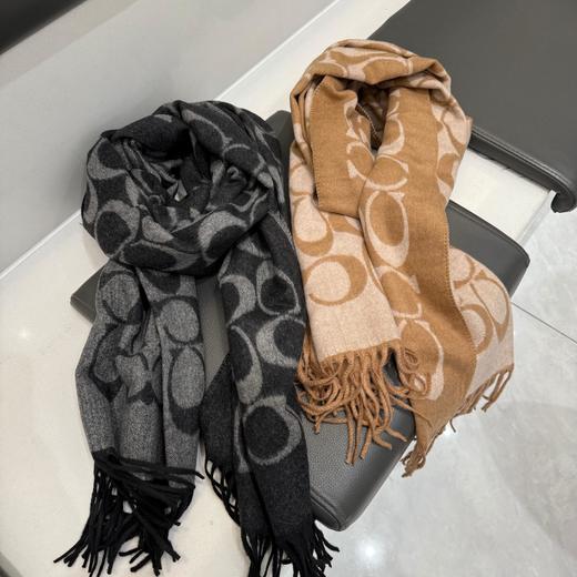 G654蔻驰经典羊绒围巾披肩 商品图2