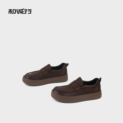 和诚行2025秋季新款时尚舒适简约一脚蹬厚底男式休闲鞋0930263 商品图3