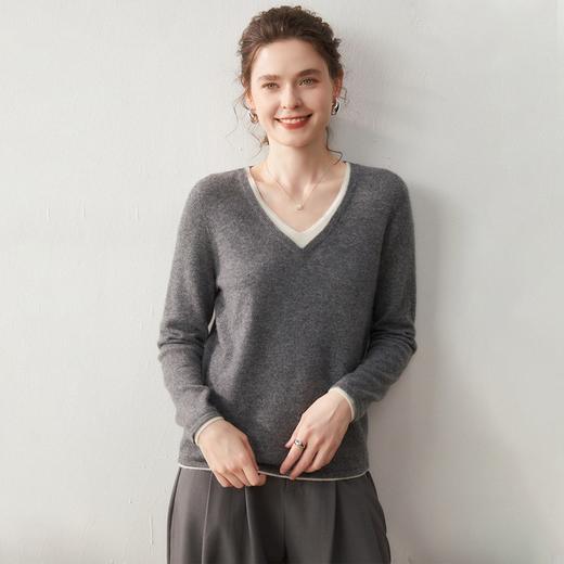 「自」全新升级【铂金会员367/天猫499/差价132】(05453)洛诗琳新款羊绒针织打底衫2025秋冬纯色假两件宽松显瘦毛衣 商品图4