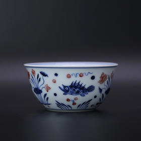 歳合山房俞强款青花釉里红婷婷玉立卧足杯