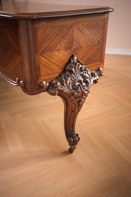 独角鹿西洋古董1900年代法国顶级乐坊Érard签名出品洛可可风格铜鎏金装饰古典卷叶纹胡桃木及檀木精雕三角钢琴 商品图4