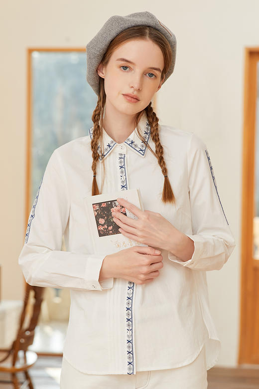 Famecoco范可儿杏色纯棉刺绣打底衬衫女长袖原创设计小众压褶衬衣F216BH026 商品图5