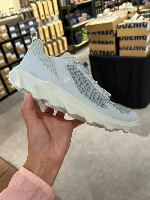 降价了！爆款回归了👏👏淡蓝色爱步女士🚺最新款网面驱动，好鞋超级舒服😌特惠🉐️💰680，国内1700左右，买一送一的节奏[捂脸] 商品图3