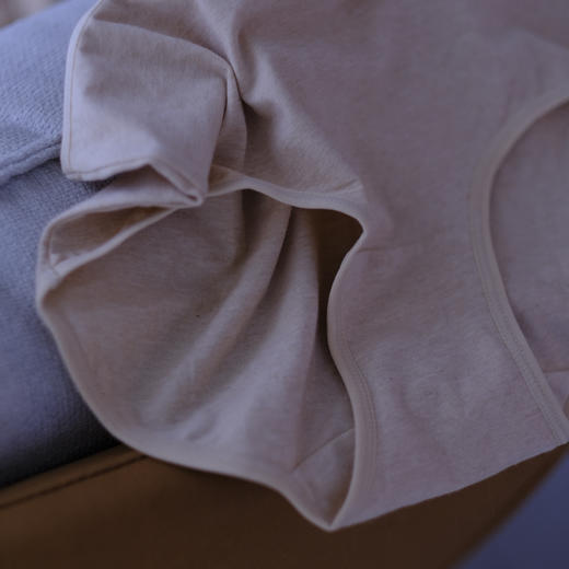 【女款】新疆10A抑菌彩棉亲肤女士中腰/高腰内裤（三条装）透气不闷汗，中腰护腰不露边，不挑身材 商品图4