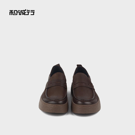 和诚行2025秋季新款时尚舒适简约一脚蹬厚底男式休闲鞋0930263 商品图2