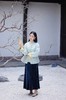 逸红颜明月优选#蝶舞兰心·浅蓝韵境『蝶兰』冬日淡彩色 新中式东方美人轻盈棉服 商品缩略图5