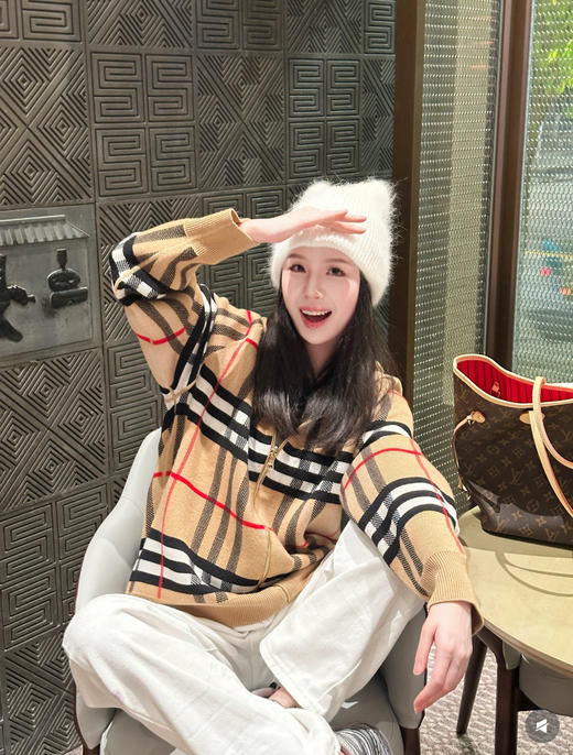 XY29-巴宝莉 针织战马外套（SS） 商品图2