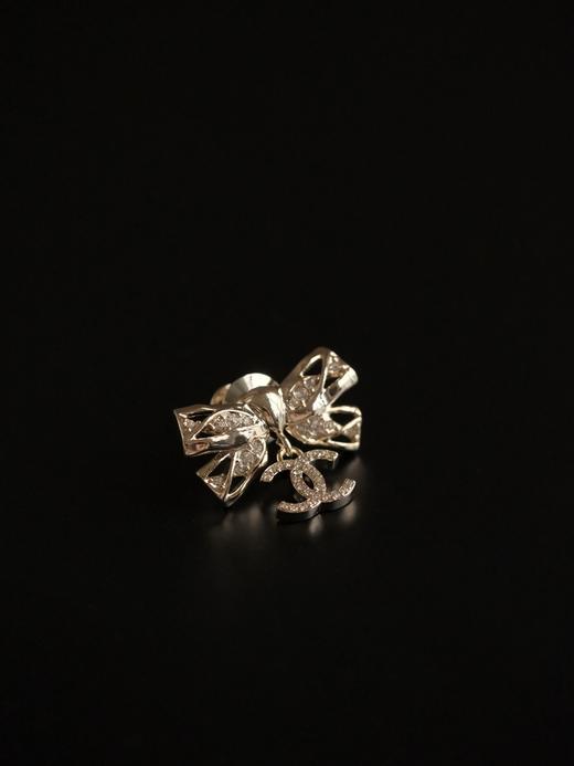 YS14-香奈儿 立体蝴蝶结 双C造型 胸针（XK） 商品图4