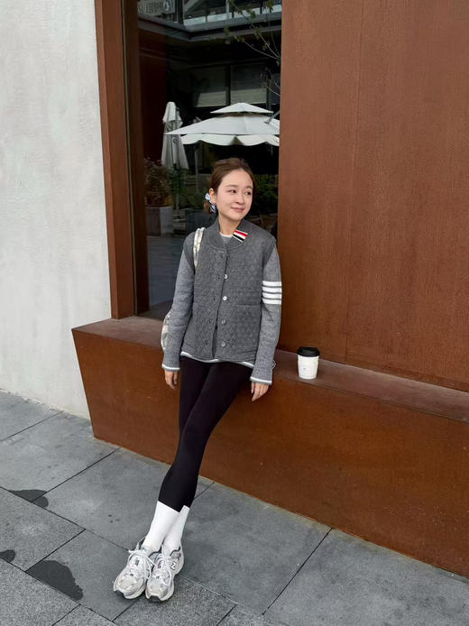 TB25 新款du家尾货|空气压痕工艺 60% 羊毛珩棉保暖马甲 商品图5