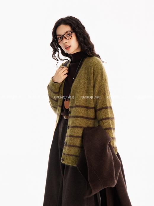 【门店同款】ENJOY冬季“游牧漫寻”条纹拉毛V领开衫 167594445 商品图2