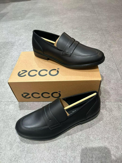 突然大大促[偷笑][偷笑]买到赚到了！爱步ecco 新款🆕上架，女士🚺一脚蹬乐福鞋国内1799，只需💰599[捂脸] 商品图0