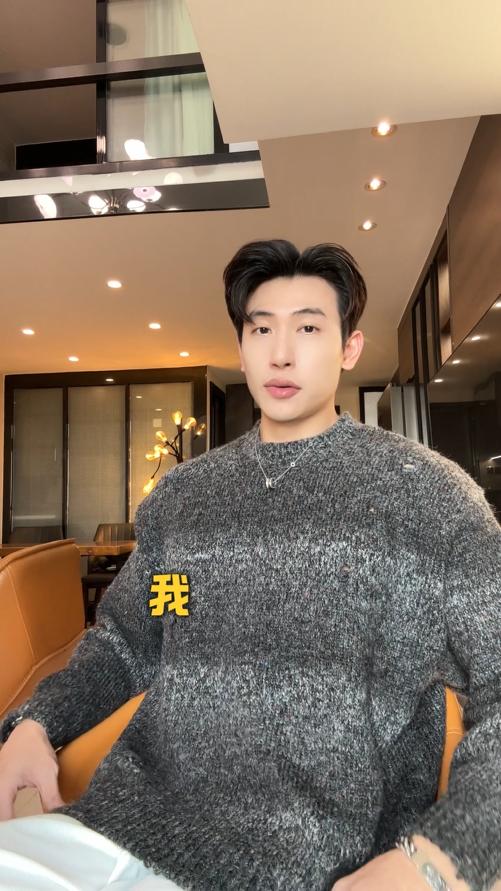 8818SDSA男士秋冬新款痞帅男装简约渐变条纹勾破圆领毛衣休闲百搭上衣 商品图0