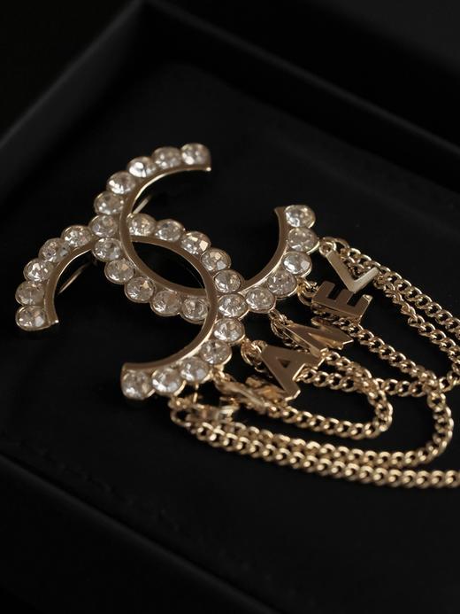 YS13-香奈儿字母镂空标识 胸针（XK） 商品图5