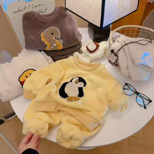 宝妈闭眼入 萌宝秋冬法兰绒家居服 软fufu会呼吸的儿童加绒睡衣秋冬季新款云朵绒外穿加厚男童女童保暖家居服套装 商品图0