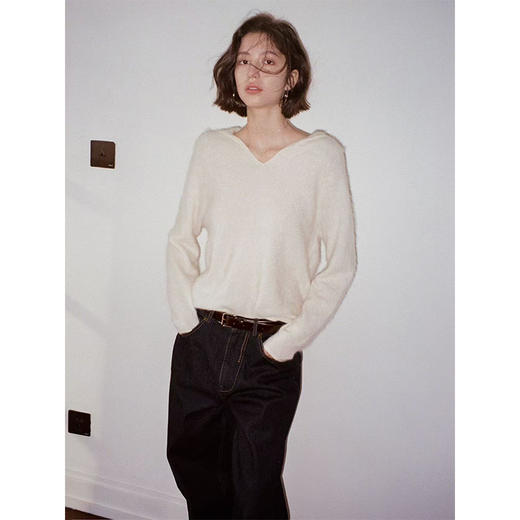 Even Vintage | 羊毛羊绒混纺 软糯温柔v领连帽套头针织毛衫 商品图3