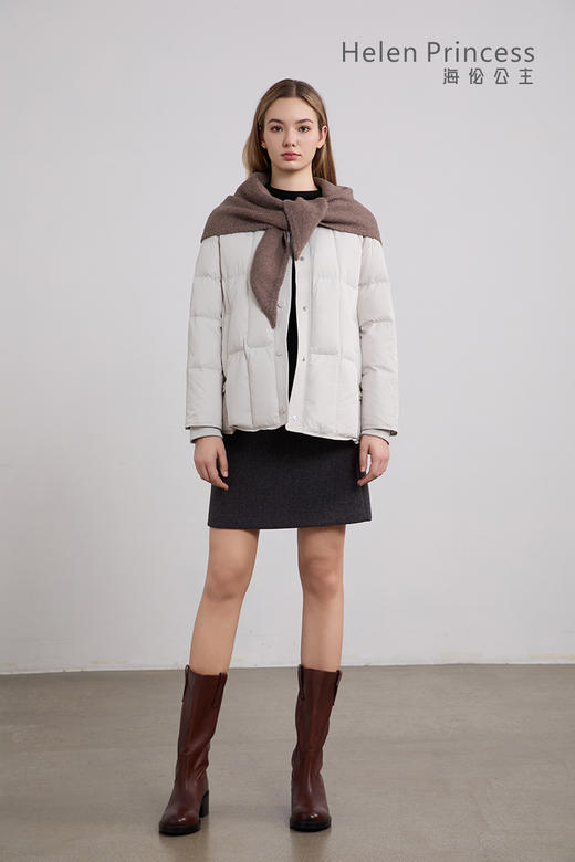 披肩圆领羽绒服 商品图5