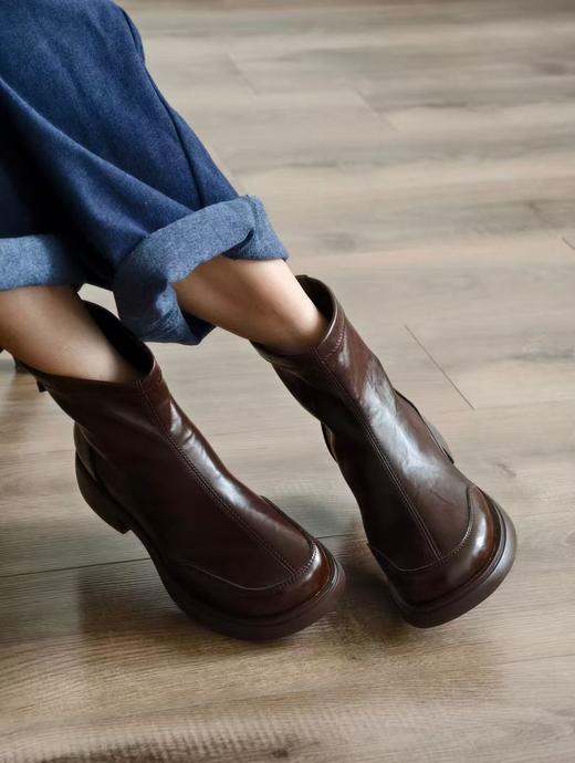 进口手抓纹软牛皮软底薄绒短靴 商品图3