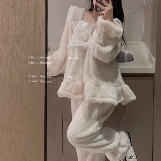 跨境蕾丝花边睡衣女珊瑚绒秋冬新款宫廷风加绒法兰绒家居服套装 商品图1