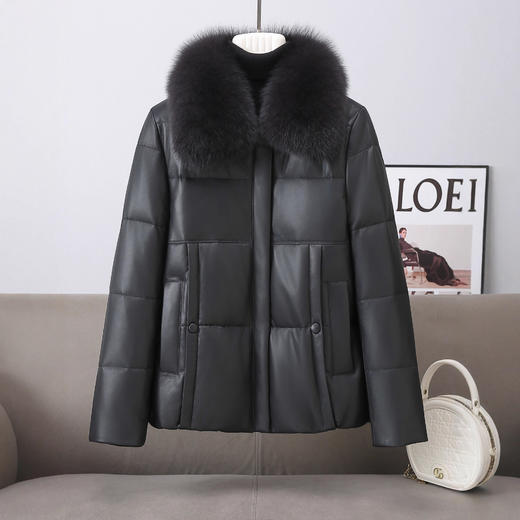 丁摩 真皮羽绒服女短款海宁狐狸毛领绵羊皮衣68016688 商品图0