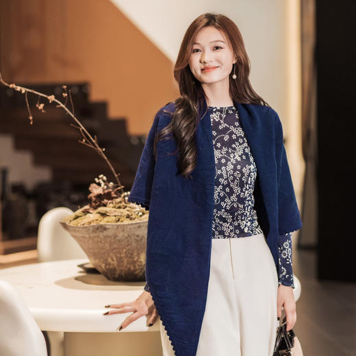 【林栖设计小店】（现货）绵羊毛毛织披肩多色优雅百搭波浪花边2025秋冬新款围巾女G2954259 商品图2