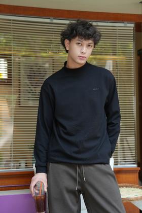 E541411148纯色中领长袖T恤