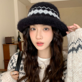 🔥冬季氛围感♥️超显脸小的【HOPENONO名媛风小盆帽】✅保护好小脑袋 需要这顶加厚暖暖帽！ ✅摸着良心说 物超所值 给姐妹们人手一个❗️ 