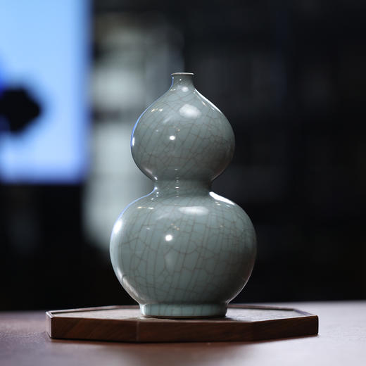 问鼎官窑官青无纹金标葫芦瓶（缺货） 商品图0