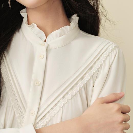 【严选】诗凡黎法式木耳领花边衬衫2025冬新款复古别致气质叠穿打底衬衣女7GA320721 商品图3
