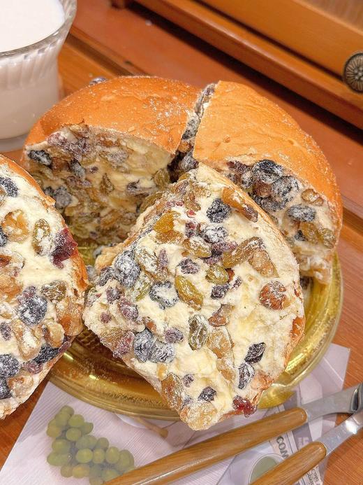 🎉🎉全网爆火🎉🎉 🙌马立奥松子同款新疆塔城奶酪包🧀手工制作，没有任何防腐剂，配料非常干净，营养健康，超级足量🎁 🔸一口下去，像坐在云朵里般柔软一冰淇淋般口感 满满都是果干! 商品图4