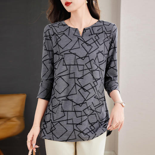 芳妮诗品牌秋季新款长袖爆款t恤女士高端宽松打底衫妈妈大码上衣 商品图4