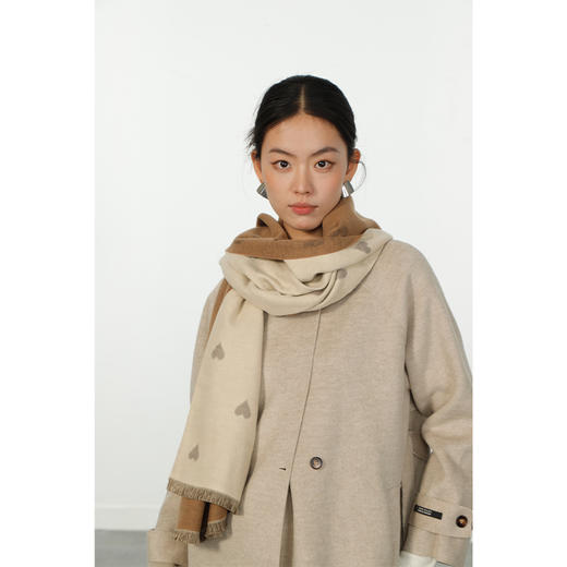 韩系美拉德双面爱心双色围巾-纪念日百货门店同款165200561 商品图4